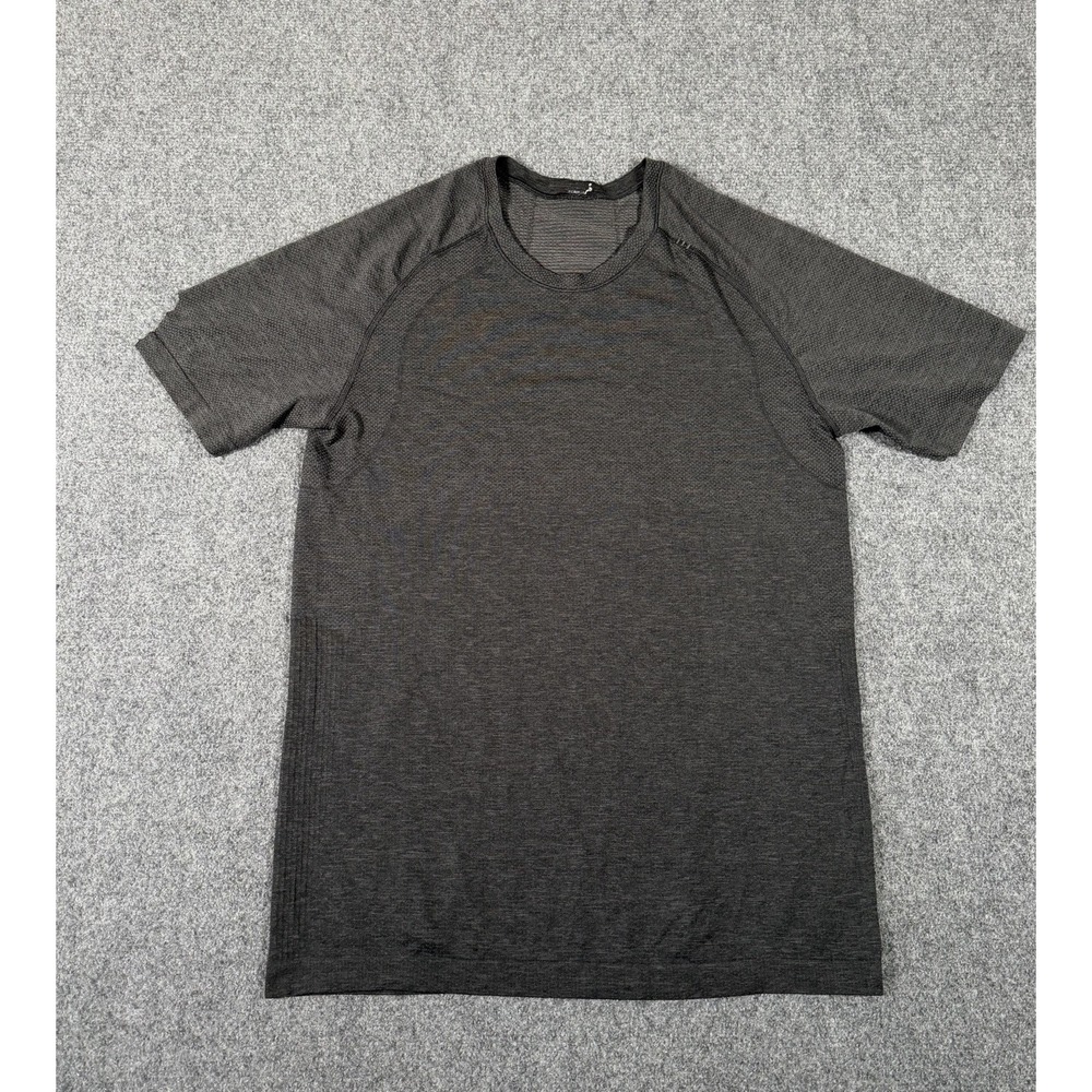 Lululemon Metal Vent Tech Shirt Mens Small Gray Short Sleeve‎ Lightweight Gym